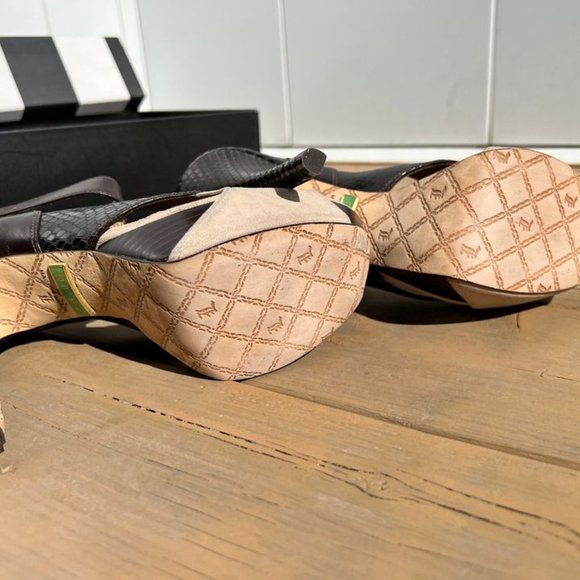 L.A.M.B. Cho pumps - Picture 4 of 6